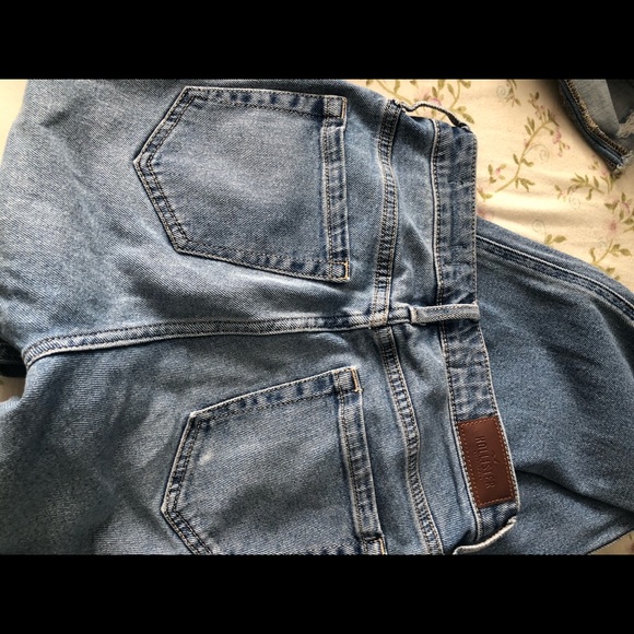 Hollister Ripped Jeans - Picture 3 of 3